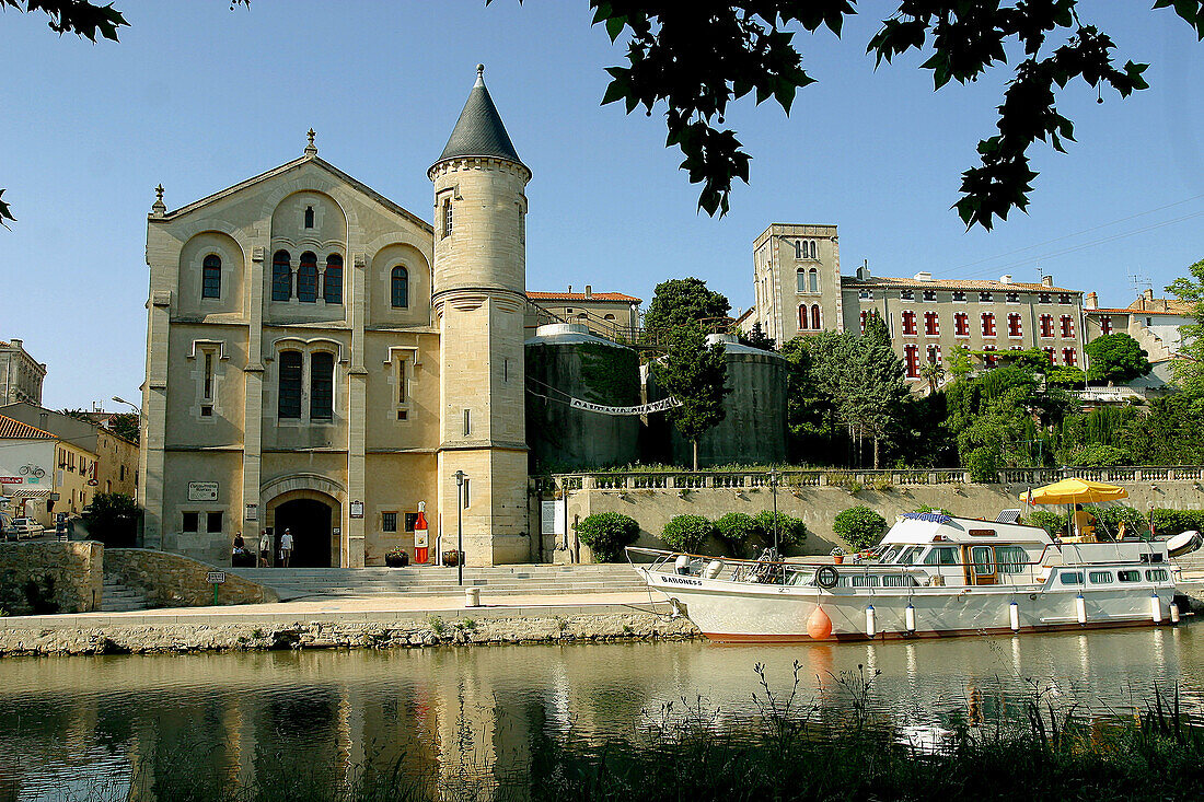 Ventenac en Minervois and Canal du Midi. Languedoc, France