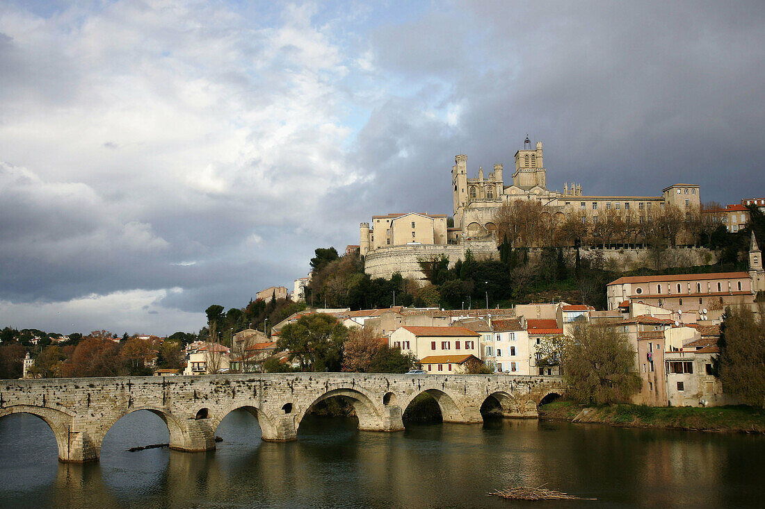 Cathedral Saint-Nazaire, Béziers. Hérault, Languedoc-Roussillon, France