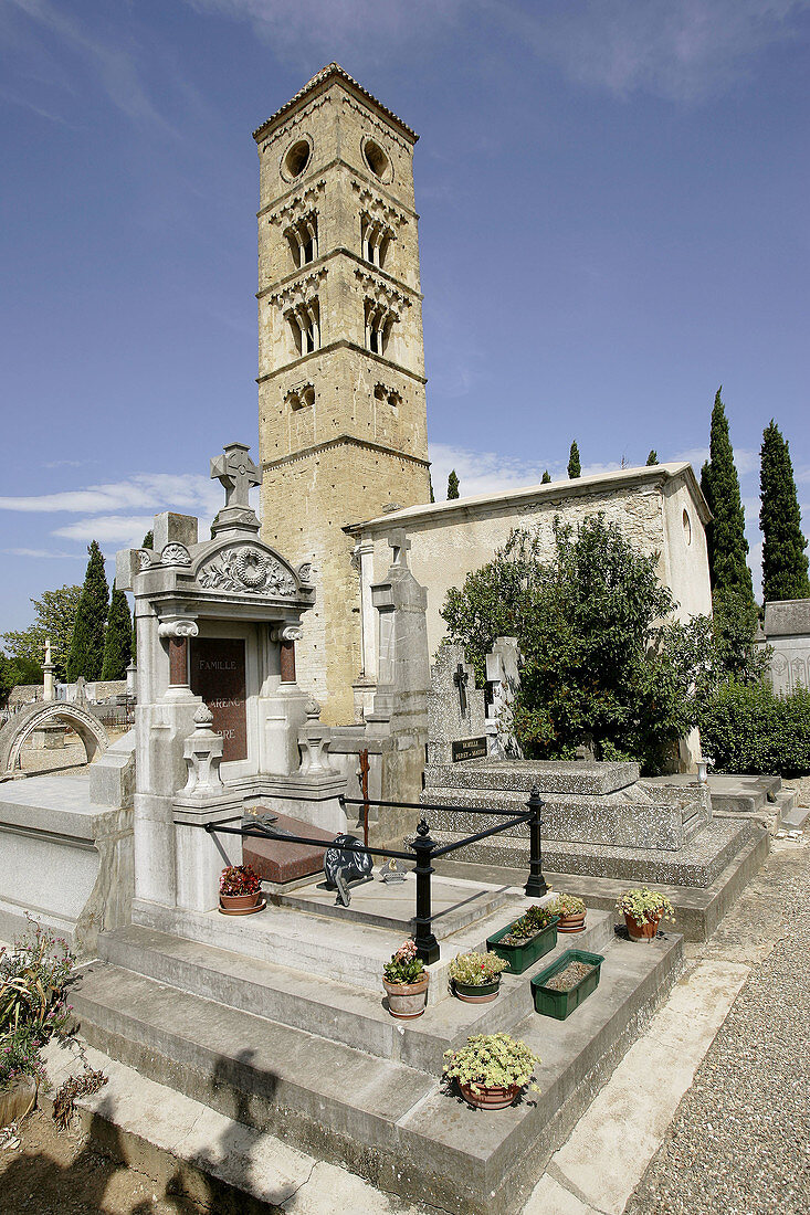 Graveyard. Puissalicon. Languedoc-Roussillon, France