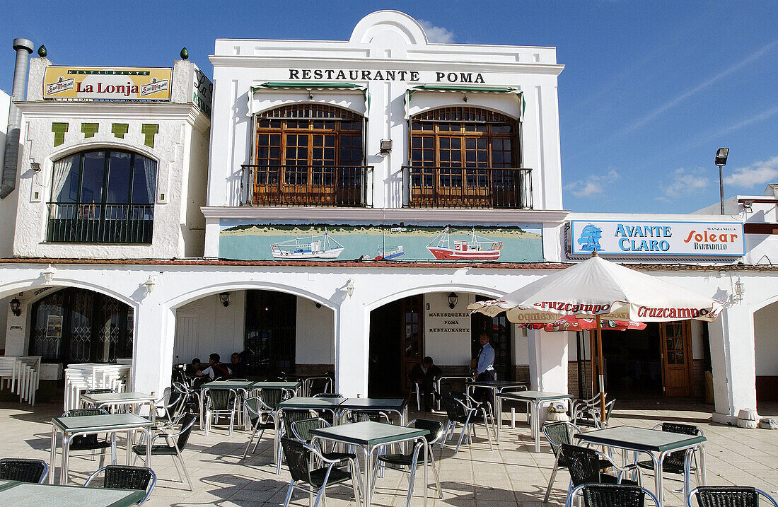 Restaurants am Strand von Bajo de Guía. Sanlúcar de Barrameda. Provinz Cádiz. Andalusien. Spanien