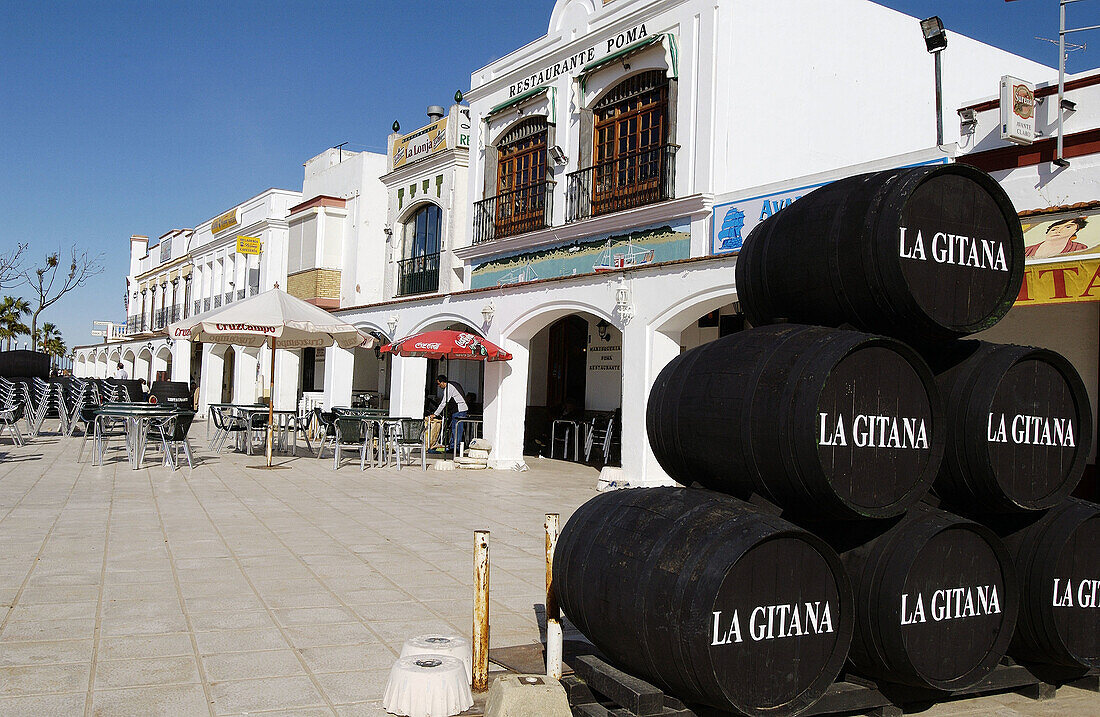 Restaurants am Strand von Bajo de Guía. Sanlúcar de Barrameda. Provinz Cádiz. Andalusien. Spanien