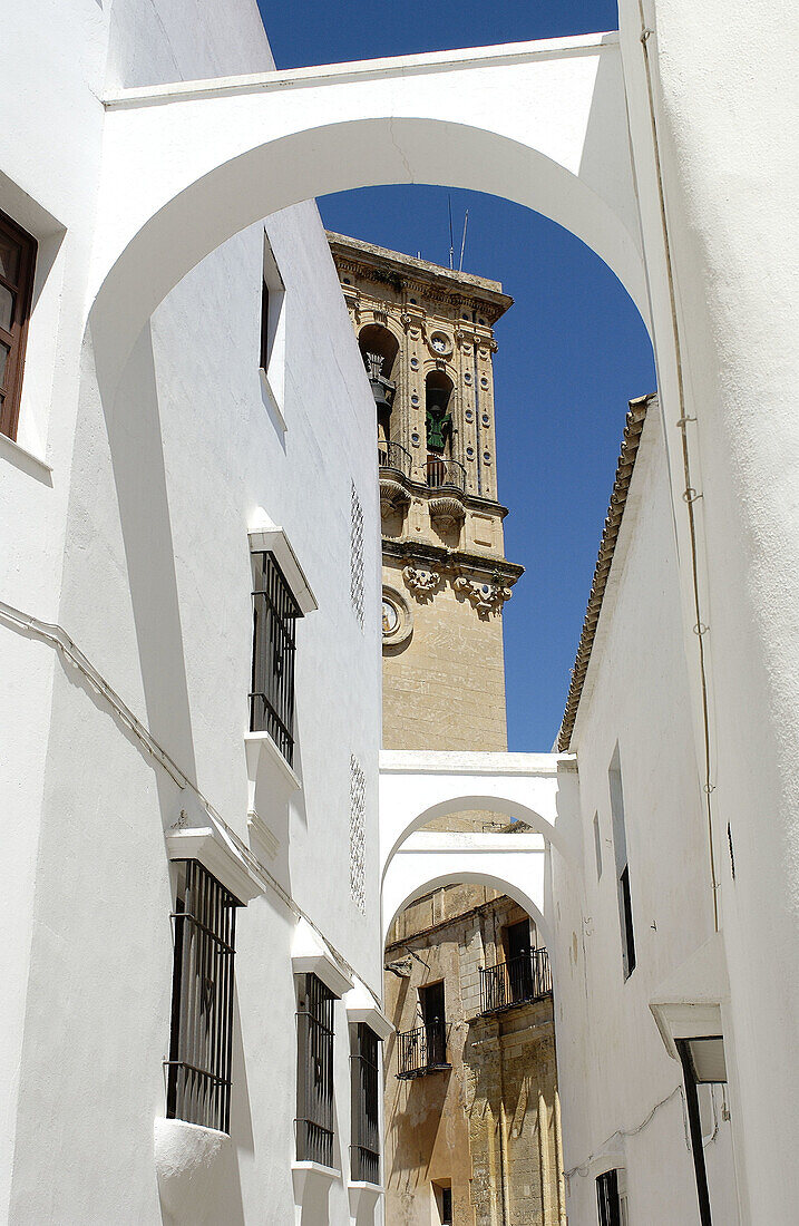 Santa María church from Escribanos street. Arcos de la Frontera. Cádiz province. Spain