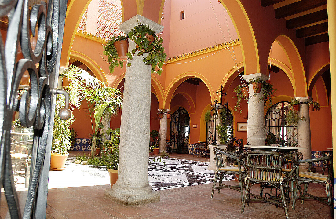 Interior courtyard of the Parador Nacional (state-run hotel). Arcos de la Frontera. Cádiz province. Spain