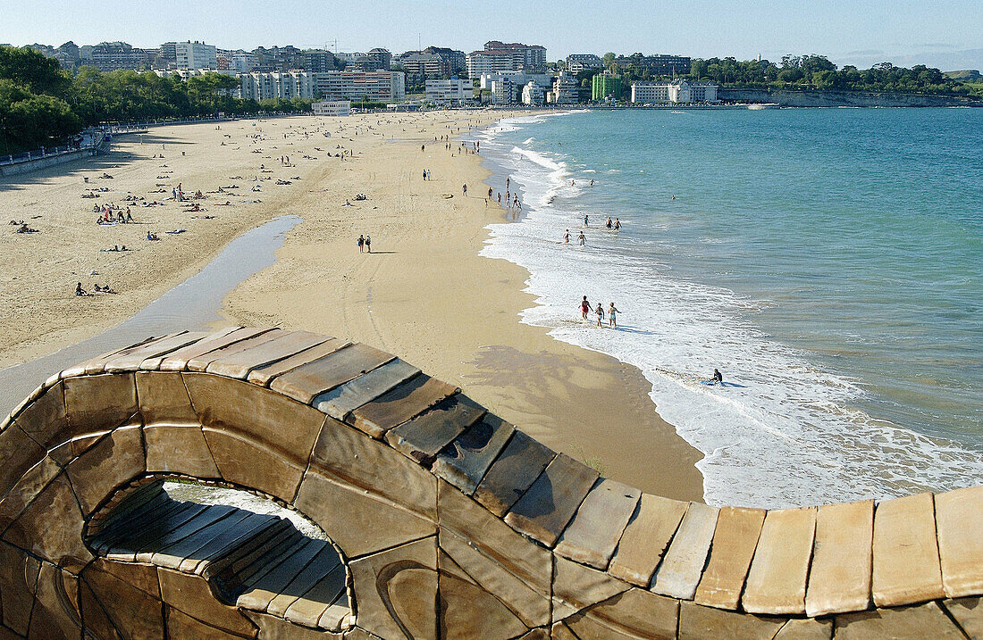 Playa del Sardinero. Blick von den Jardines del Piquio. Bahia de Santander. Kantabrien. Spanien