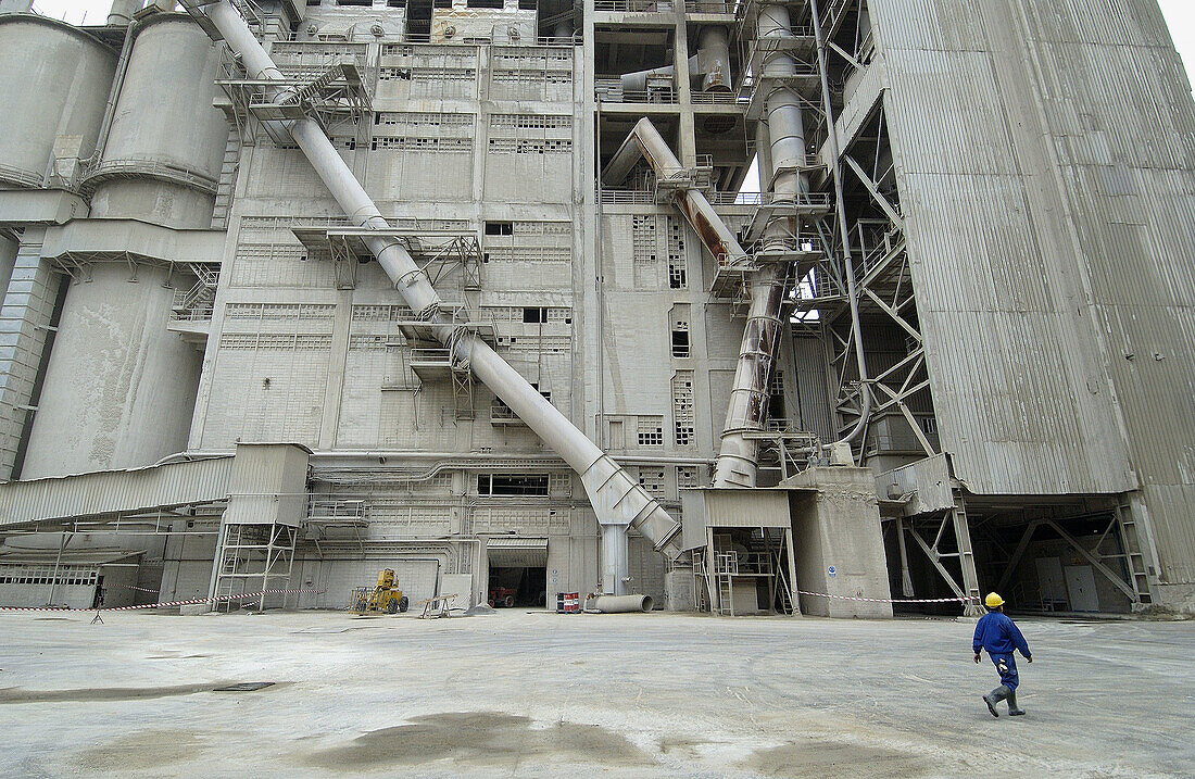 Cement plant