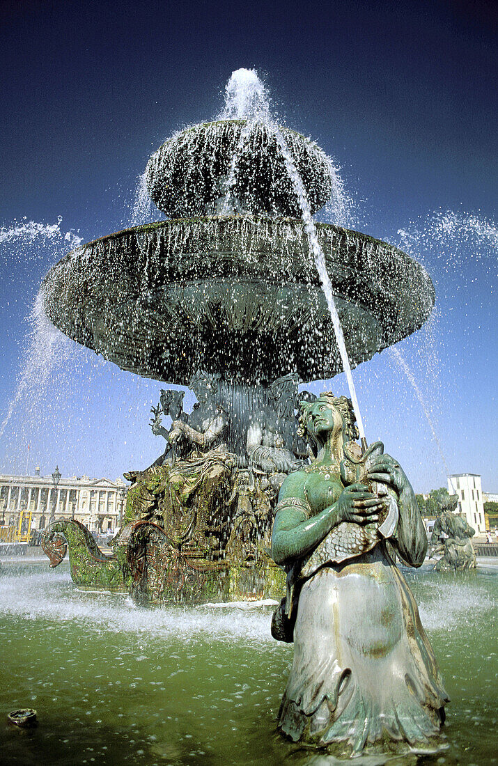 Fountain in summer. Place de la Concorde. Paris. France