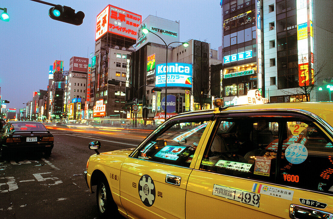 Cab at dusk. Ginza, Kyoto. Japan