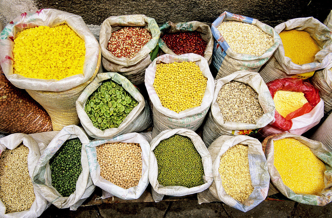 Spices stall in a popular market. Suzhou. Kiangsu province, China