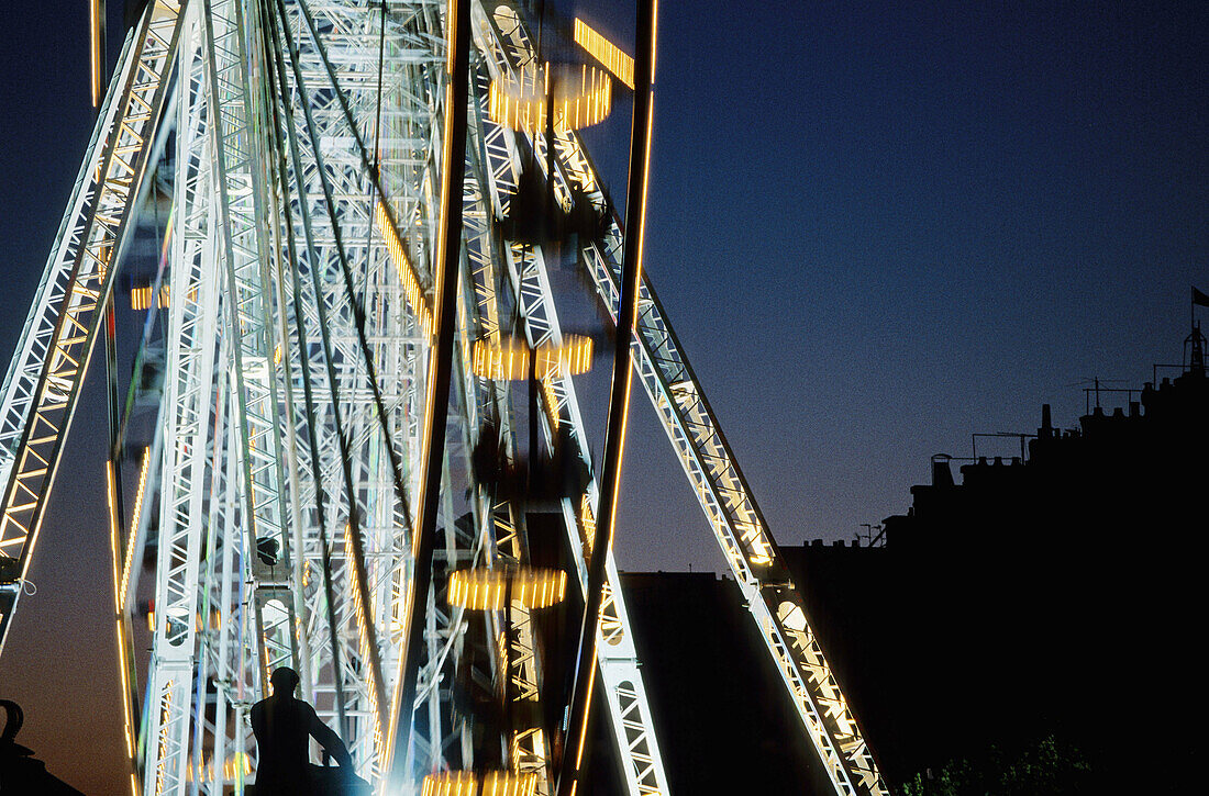 Ferris wheel at Jardin des Tuileries. Paris. France