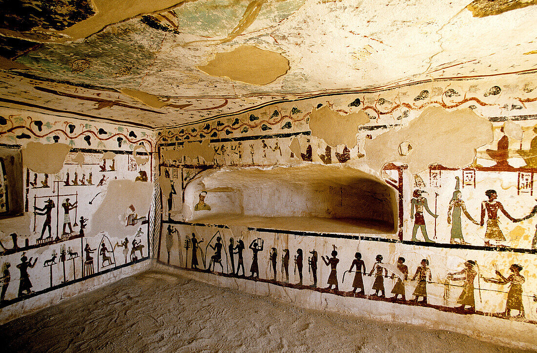 Decorated walls in Petosiris tomb, Muzawaka tombs. Dakhla oasis. Libyan desert, Egypt