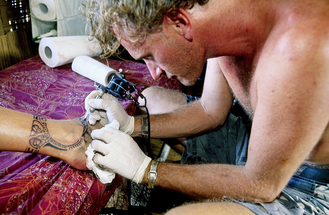 Tattoeing .Society archipelago. French Polynesia