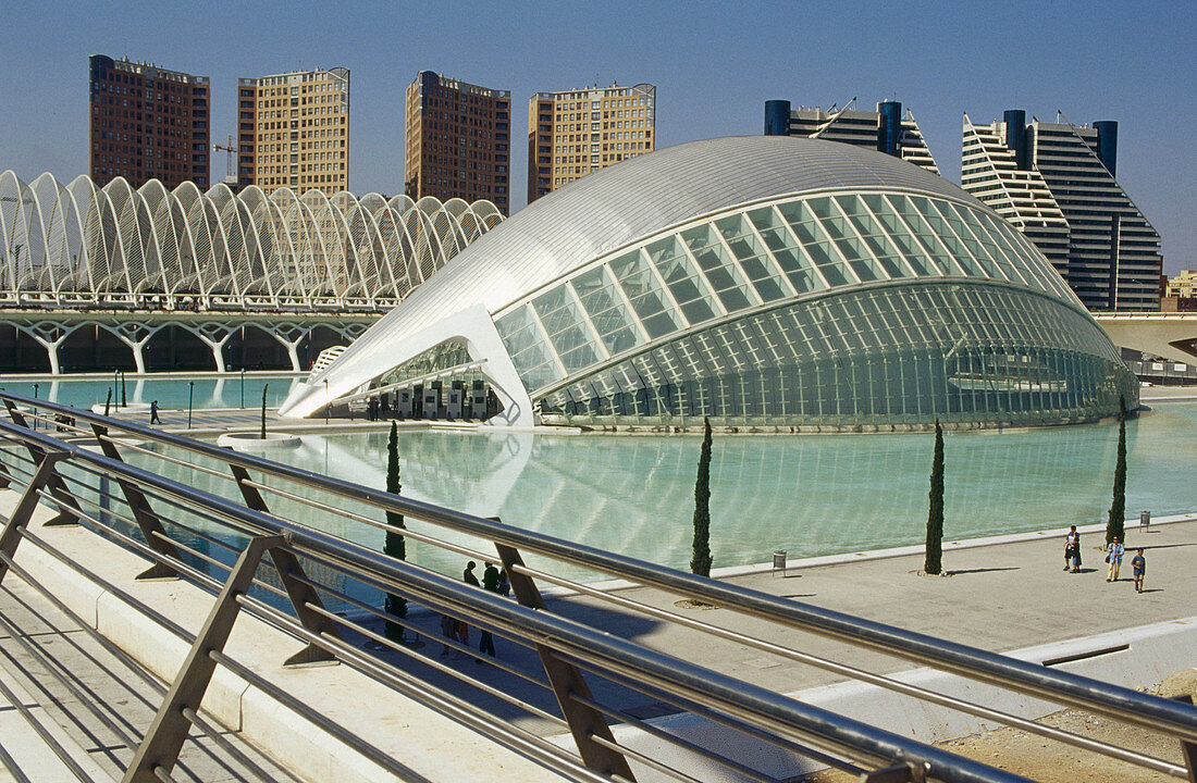 Hemisferic (Planetarium und Kino). Stadt der Künste und Wissenschaften, von S. Calatrava. Valencia. Spanien