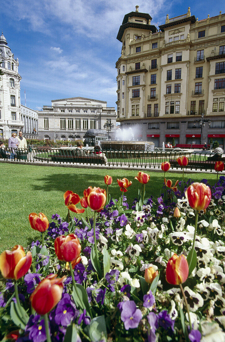 Theater Campoamor auf dem Platz Escandalera. Oviedo. Spanien