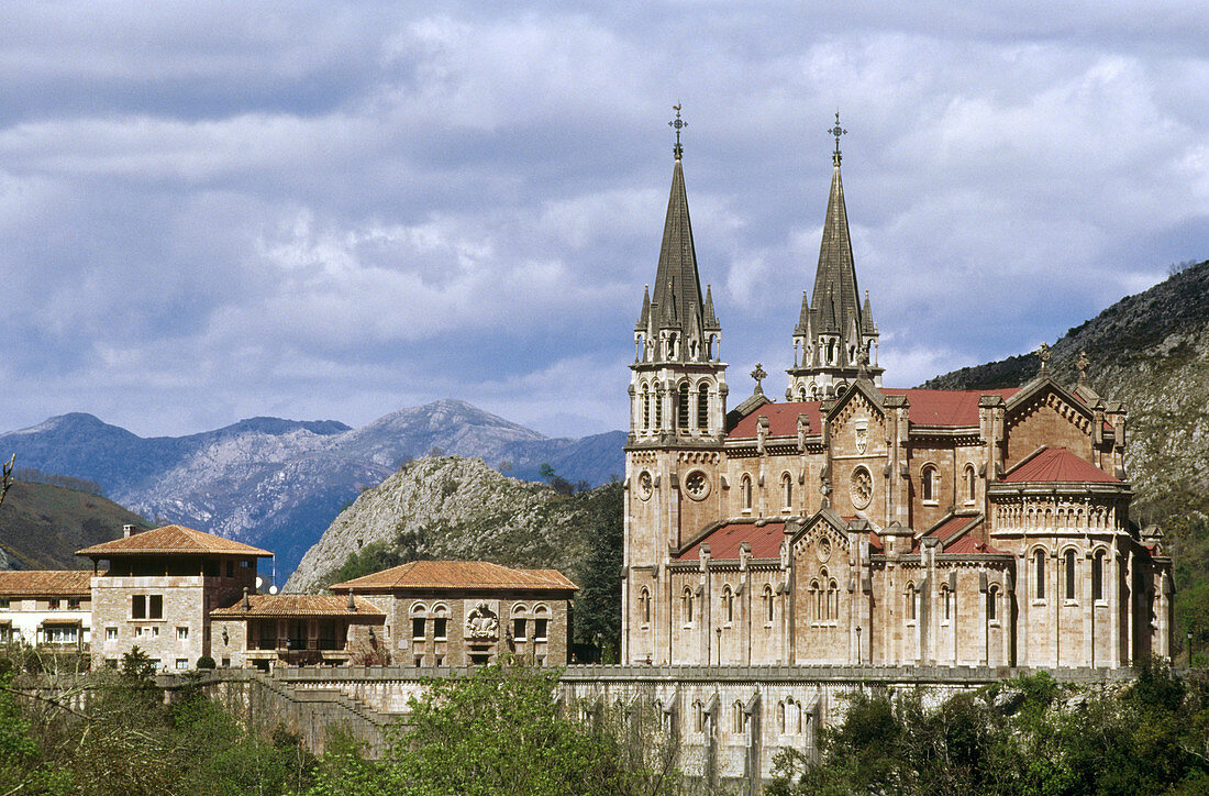 Basilika Nuestra Señora de las Batallas. Covadonga. Spanien