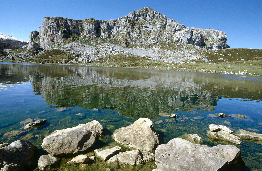 Ercina-See. Covadonga. Nationalpark Picos de Europa. Asturien. Spanien