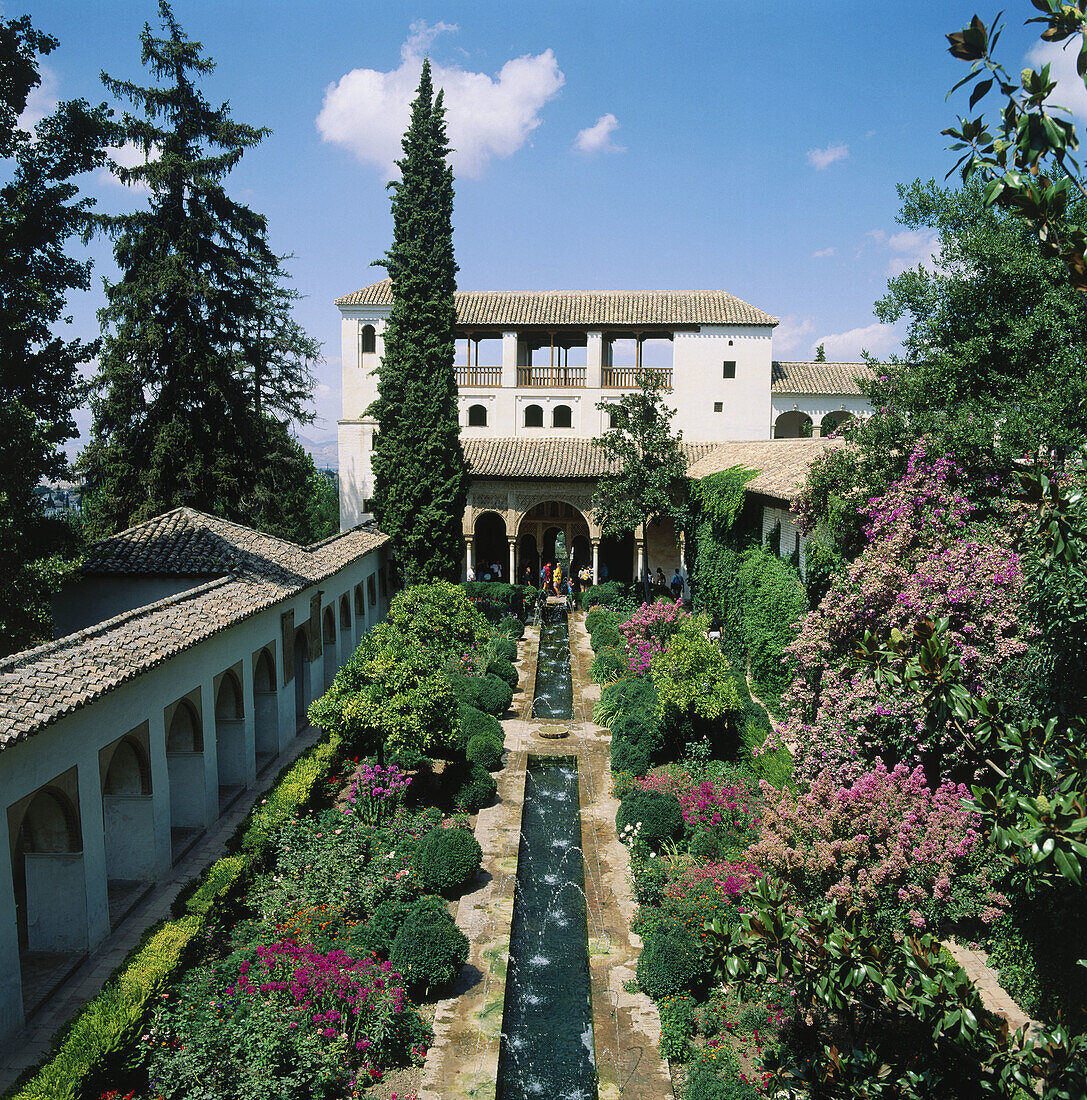Patio de la Acequia. El Generalife Gardens. La Alhambra. Granada. Andalusia