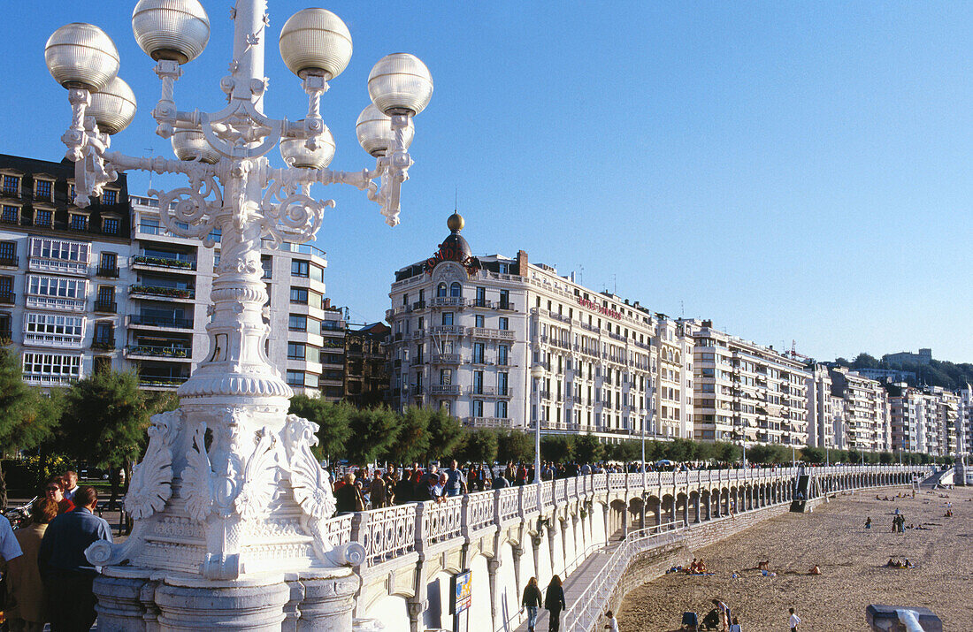 Paseo de la Concha und Hotel Londres. San Sebastian. Euskadi. Spanien