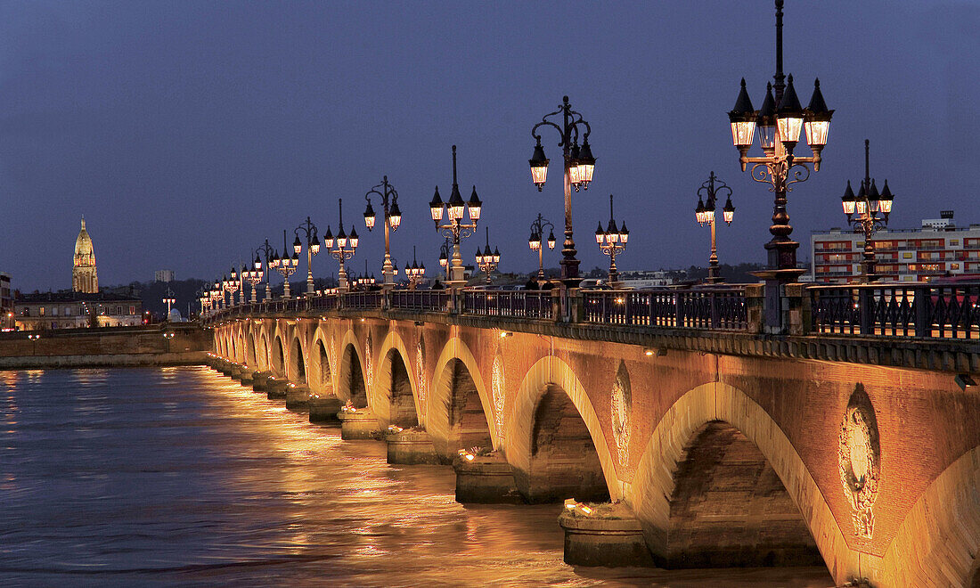 Pont de Pierre (stone bridge) over the Garonne river, Bordeaux. Gironde, Aquitaine, France