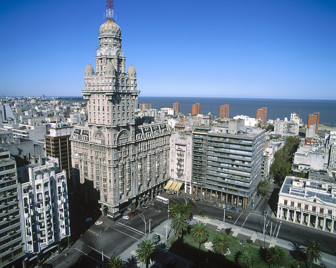 Salvo palace. Plaza Independencia. Montevideo. Uruguay
