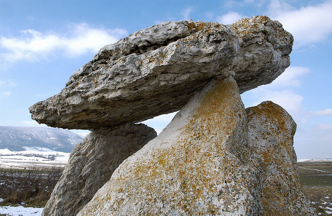 Sorginetxe-Dolmen. Arrizala. Salvatierra. Alava. Euskadi.