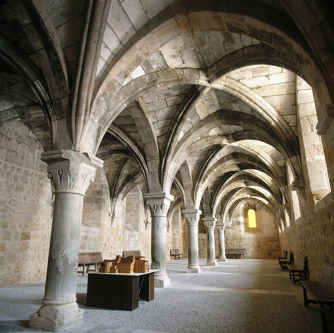 Saal der Konvertiten, 13. Jh. Monasterio de Santa María de Huerta, Provinz Soria, Spanien