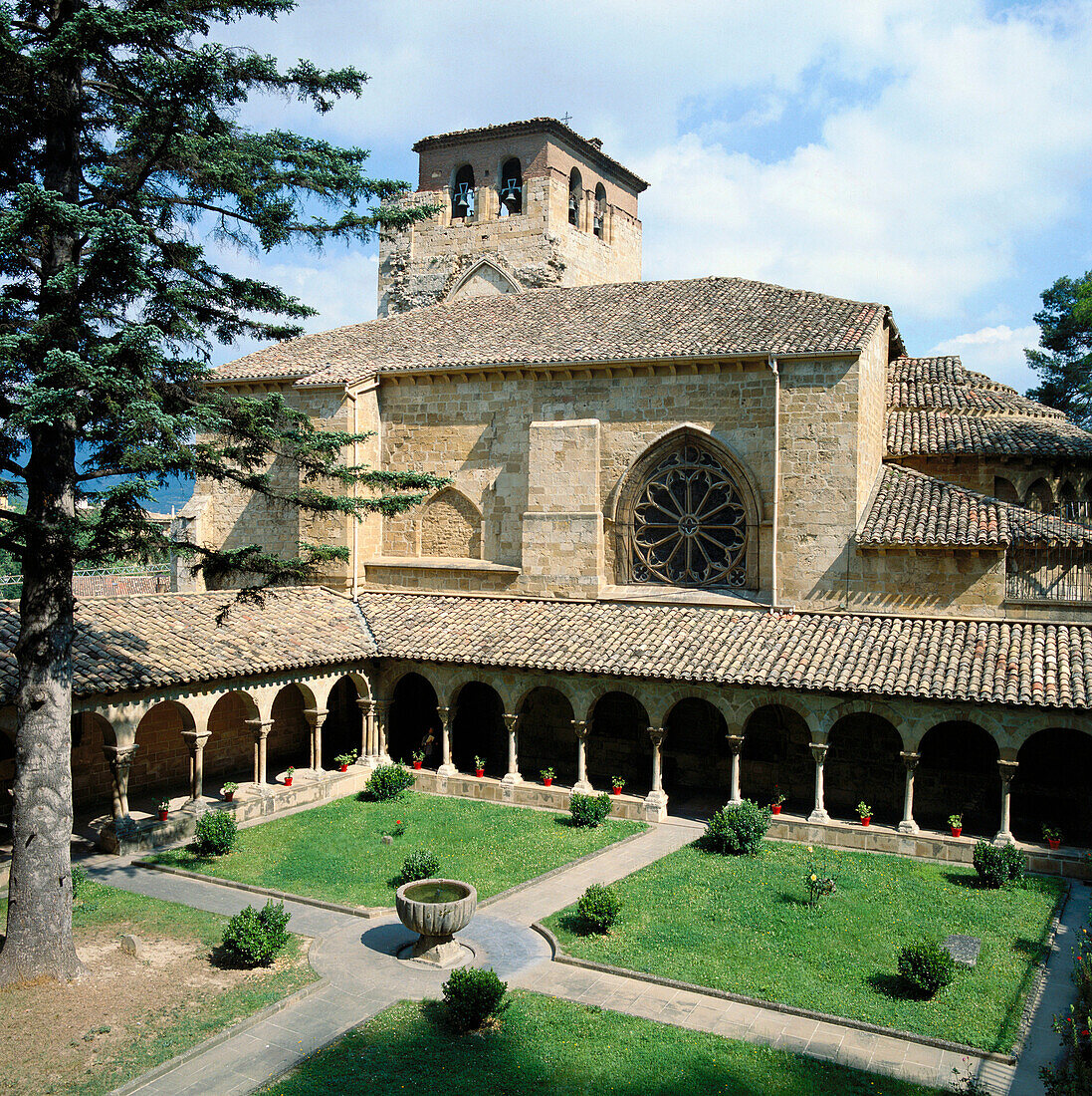 Kreuzgang. Kirche San Pedro de la Rua. Estella, Navarra, Spanien