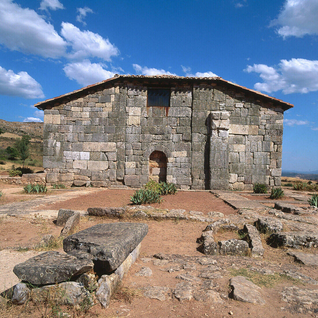 Westgotische Kapelle von Quintanilla de las Viñas (7. Jahrhundert). Provinz Burgos. Kastilien und Leon. Spanien