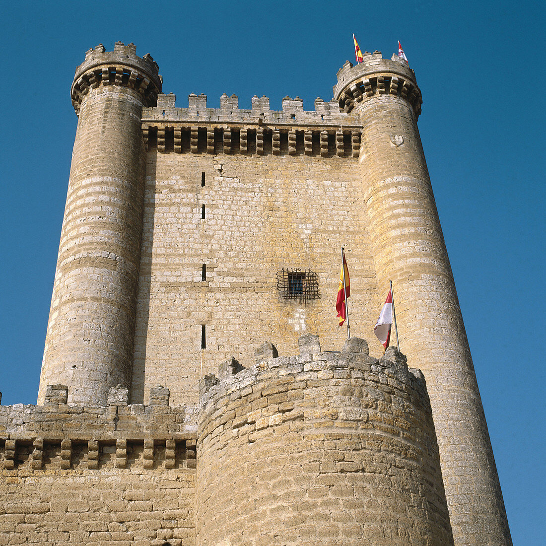 Burg von Fuensaldaña (erbaut im 15. Jahrhundert). Provinz Valladolid, Spanien