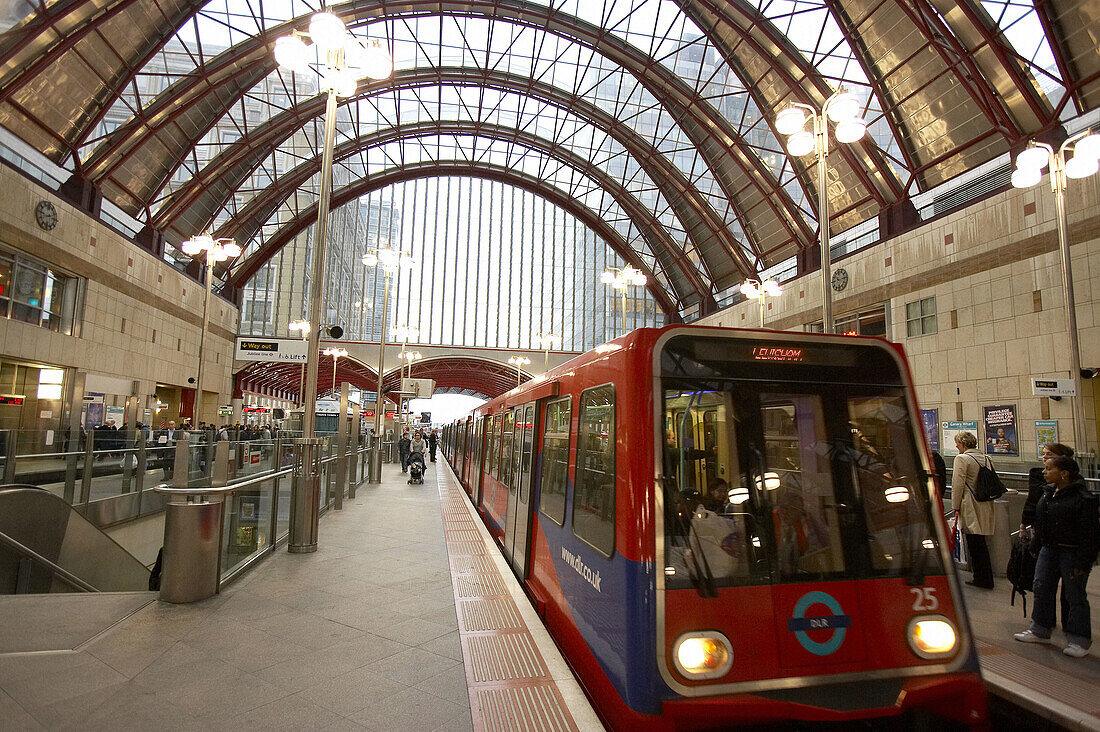 U-Bahn-Station Canary Wharf. London. England. UK.