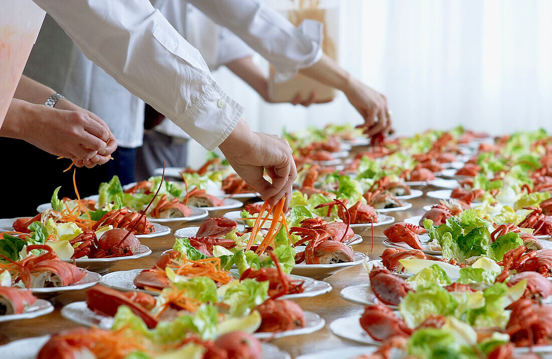 Preparing dishes. Lobster salad. Gastronomical Society, Donostia, San Sebastián, Gipuzkoa, Euskadi. Spain.