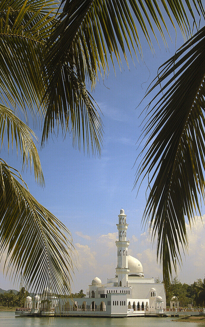 Malaysia. Terenganu. Majid Terapung Kuala Ibai Mosque, the Floating Mosque at Kuala Terenganu
