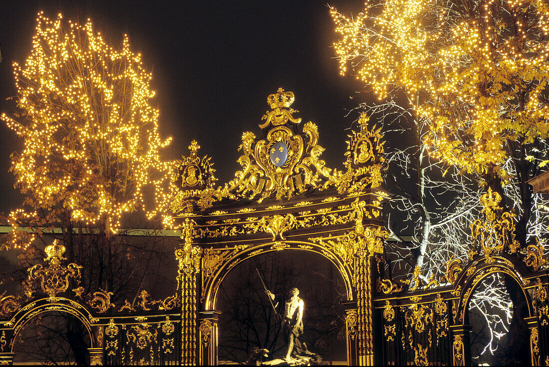 Christmas decorations. Place Stanislas. Nancy, Meurthe-et-Moselle. Lorraine, France