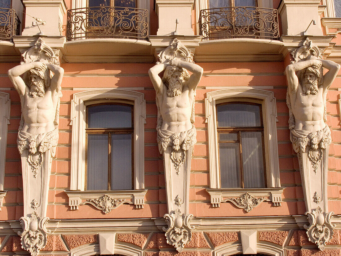 Beloselski-Belozerski palace, home to the city s Municipal Cultural Center, exterior of Italian Renaissance & baroque red sandstone, white trim European building facade on Nevsky Prospect. St. Petersburg, Russia