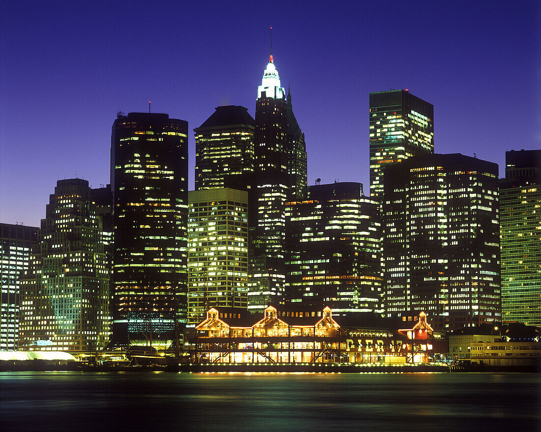 Downtown skyline, Manhattan, New York, USA.