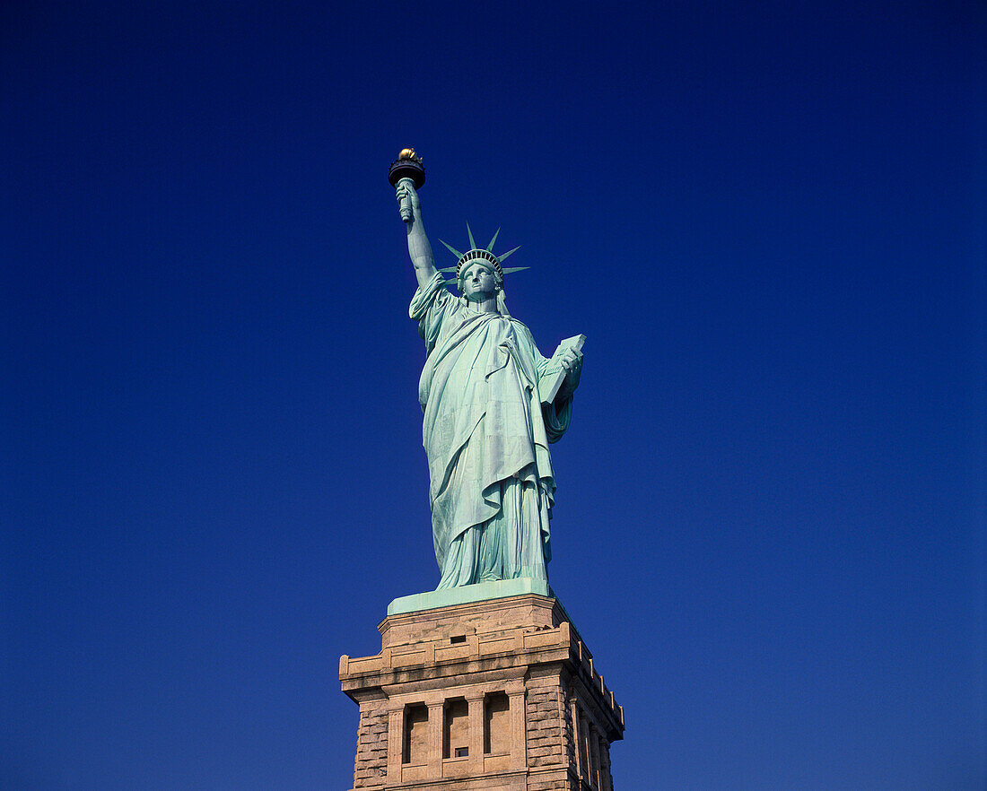 Statue of liberty, New York harbor, New York, USA.
