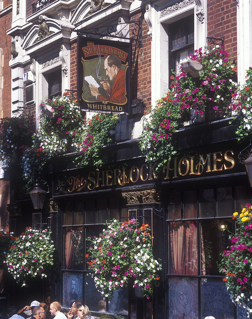 Sherlock holmes pub, Charing cross, London, England, U.K.
