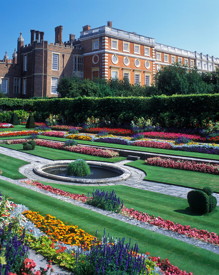 Pond garden, hampton court palace, London, England, U.K.