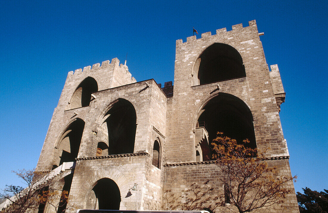 Torres de Serranos, part of the old city walls (14th century). Valencia. Spain