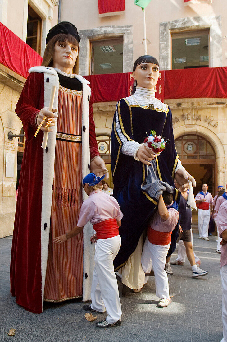 Gigantes. Fiesta Mayor de Santa Ana. El Vendrell. Baix Penedès. Provincia de Tarragona. Cataluña. España.