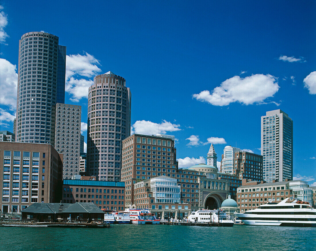 Rowes Wharf, downtown. Boston. Massachusetts. USA