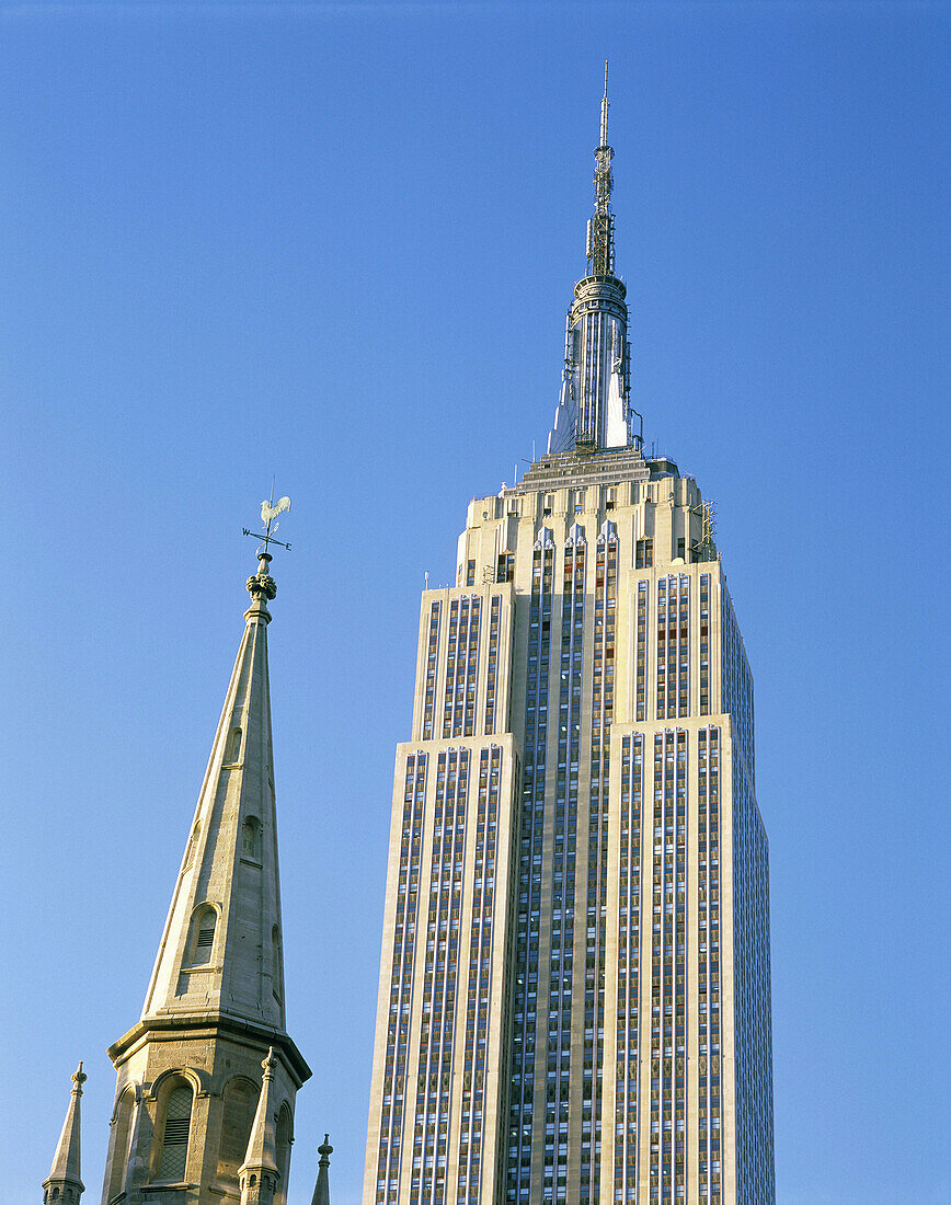 Empire State Building at 5th Avenue, Manhattan. New York City, USA