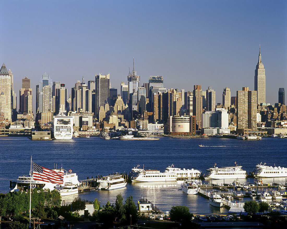 Midtown skyline, Manhattan. New York City, USA