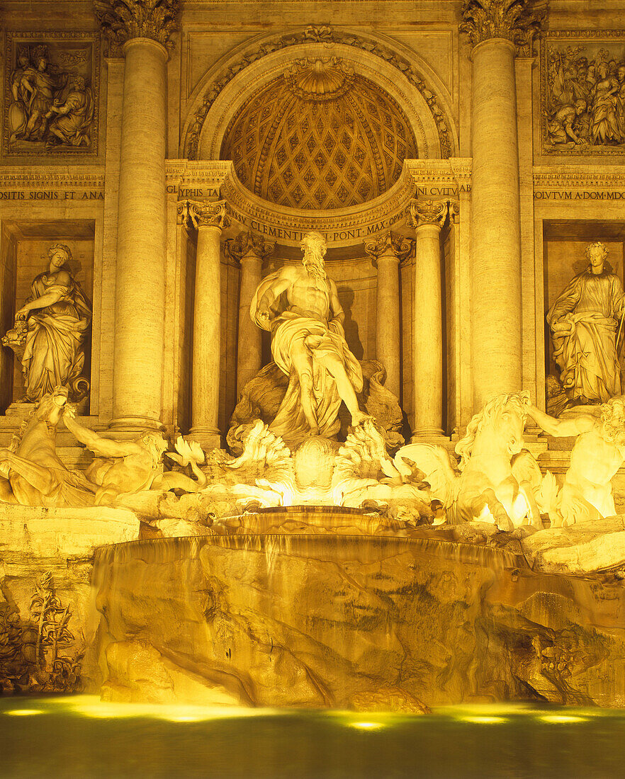 Trevi fountain, Rome italy.