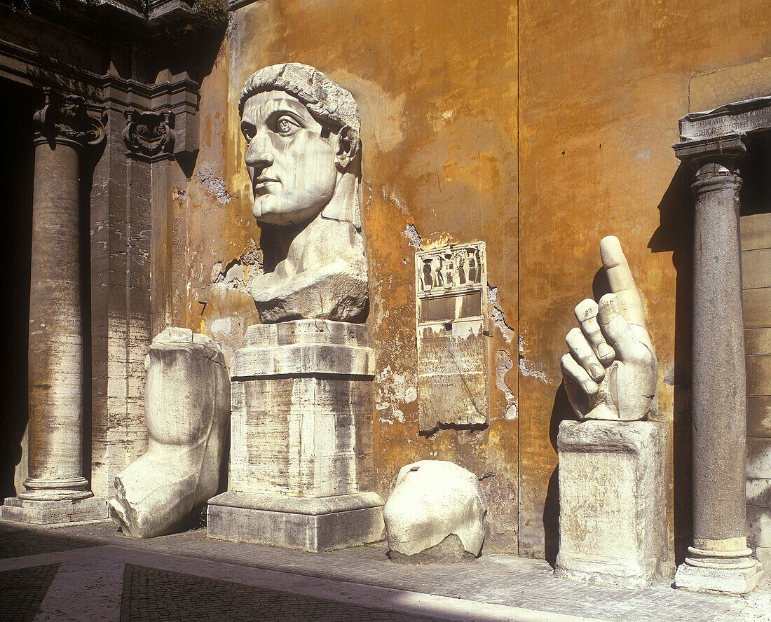 Constantine ii statue, Museo capitolini, Rome, Italy.