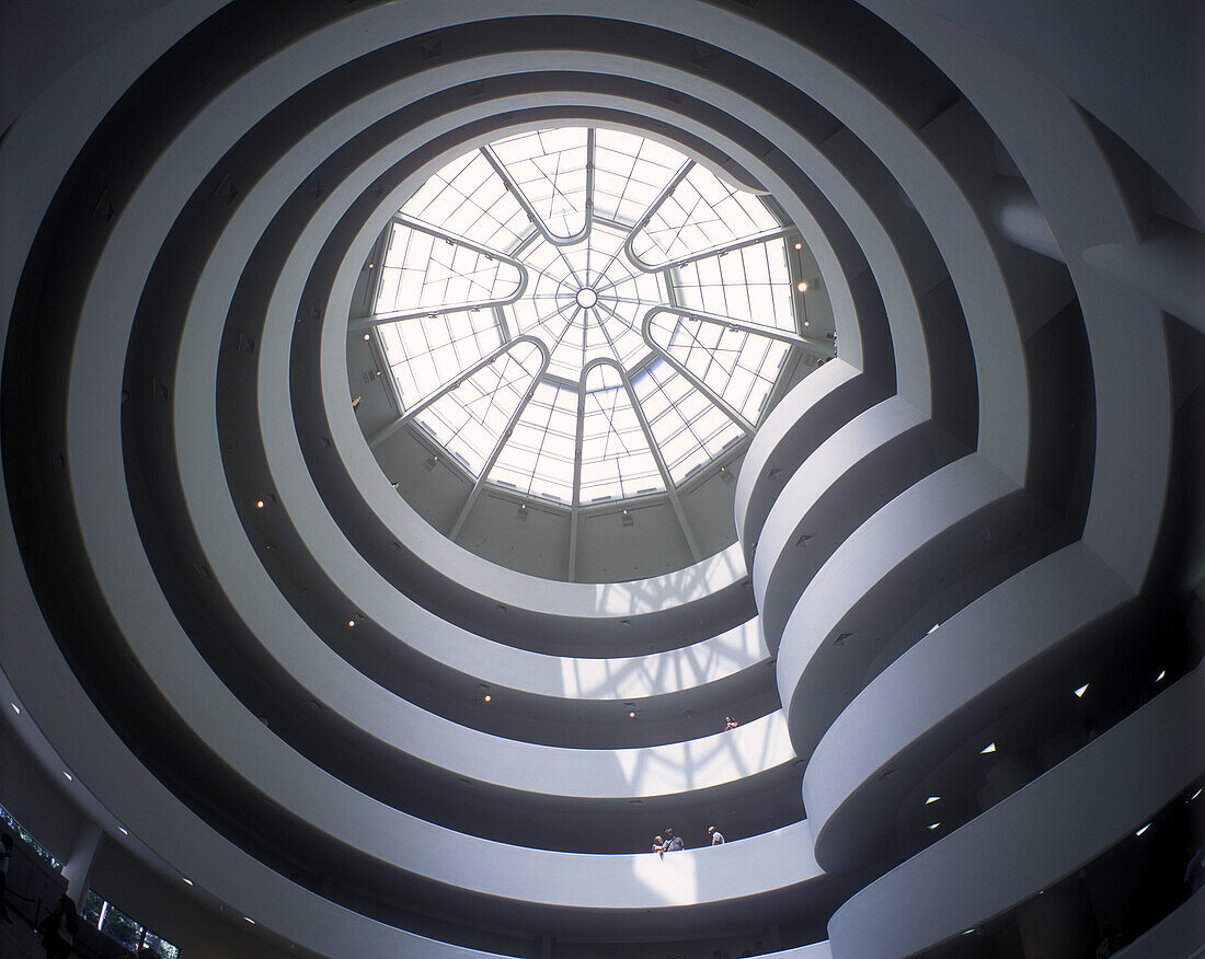 Rotunda, Guggenheim museum, 5th Avenue, New York, USA