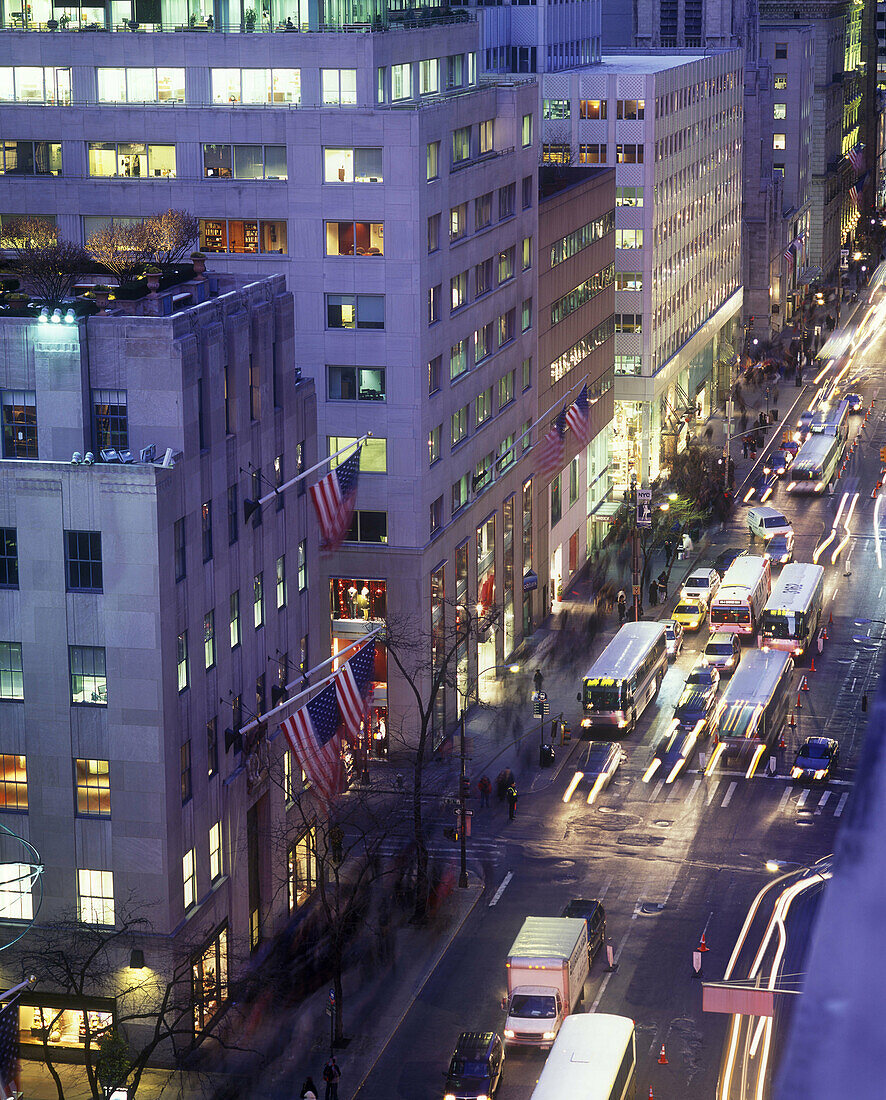 Street scene, Christmas, Fifth Avenue, Midtown, Manhattan, New York, USA