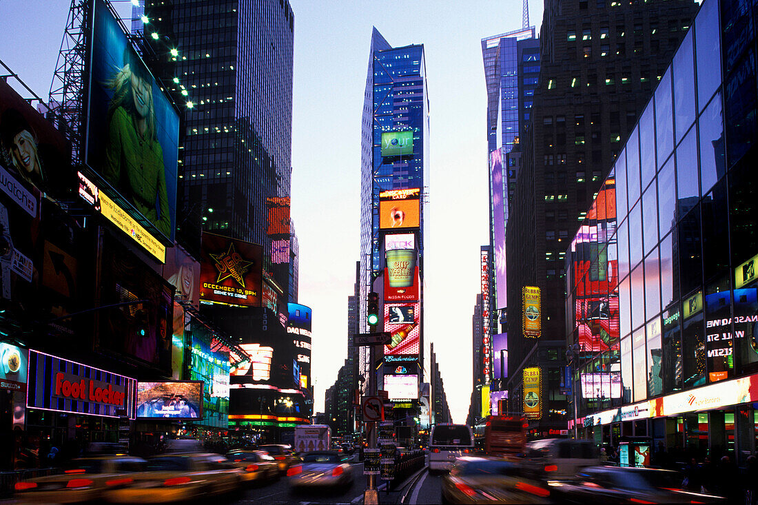 Times square, Midtown, Manhattan, New York, USA