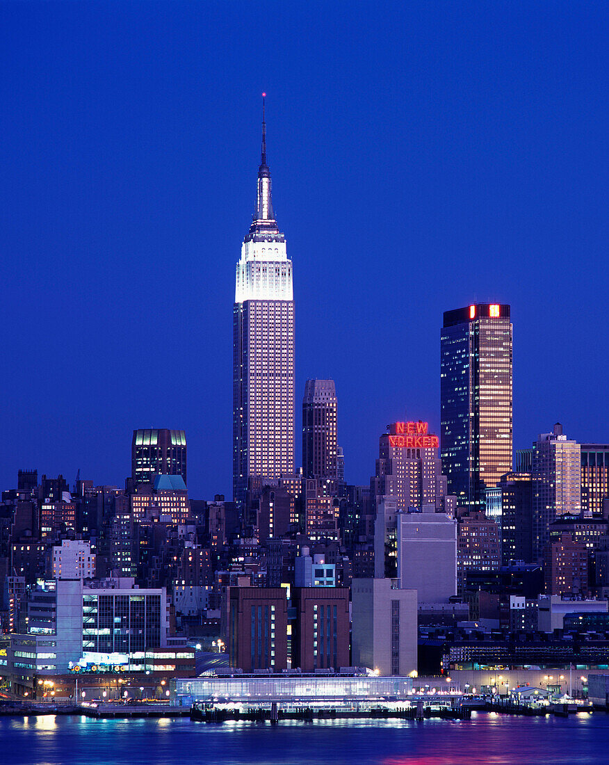 Empire State Building, Midtown skyline, Manhattan, New York, USA