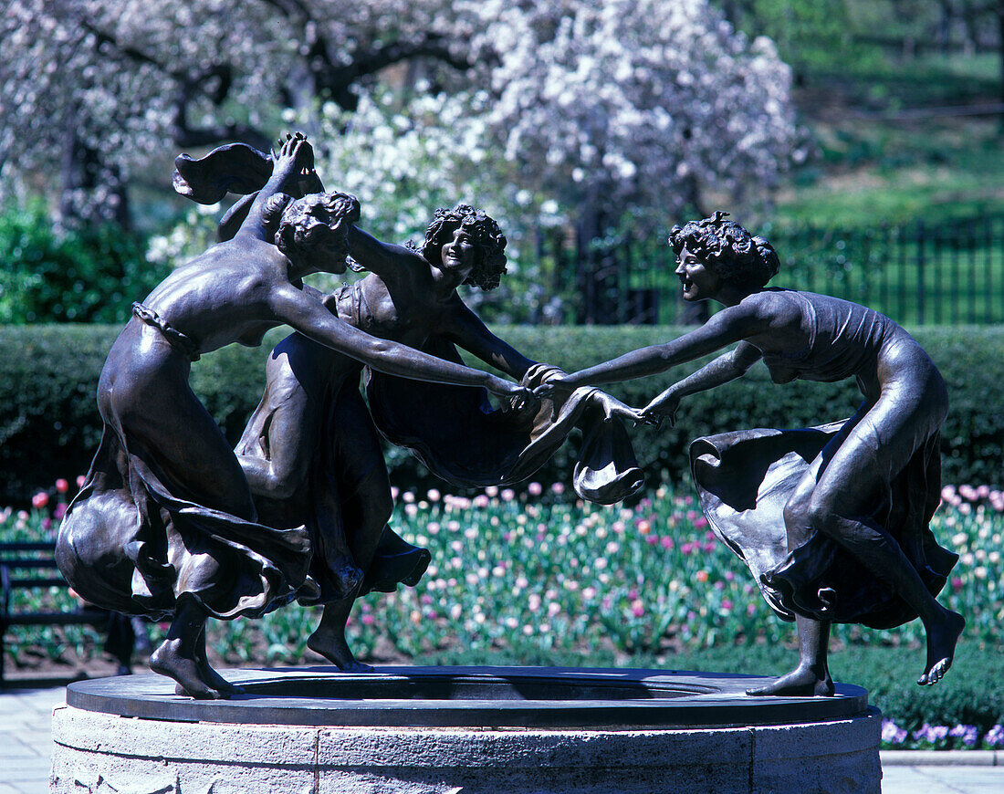 Untermyer fountain, Conservatory garden, Central Park, New York, USA