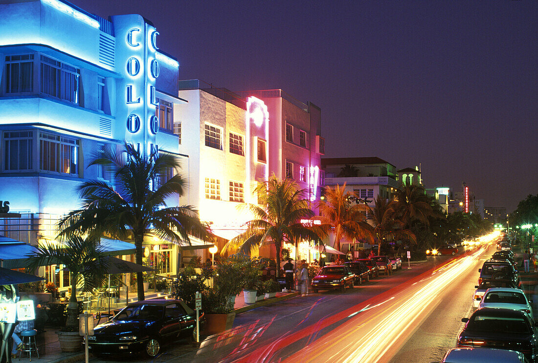 Street scene, Cafes & bars, Ocean drive, Miami beach, Florida, USA.